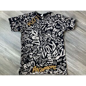 Vintage 2007 Paramore All Over Riot Print Album Screen Printed Tee Bay Island